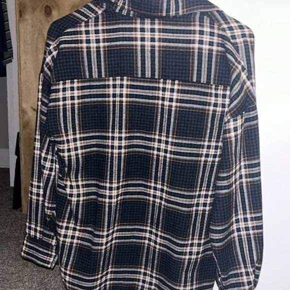 SHEIN women’s flannel - Picture 3 of 4